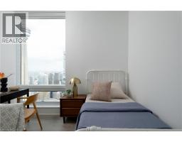 10 York Street Unit# 6210, Toronto, ON M5J2L9 Photo 36