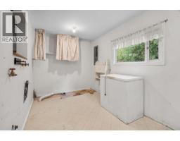 309 1st Avenue Nw, Nakusp, BC V0G1R0 Photo 16