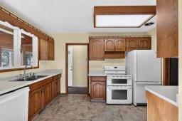2pc Bathroom - 464 Raquette Street, Winnipeg, MB R3K1N8 Photo 11
