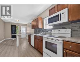 Living room - 90-92 Edward Street, Moncton, NB E1A3Y9 Photo 11
