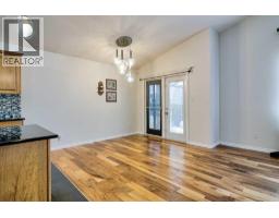544 Couleesprings Crescent S - photo 16