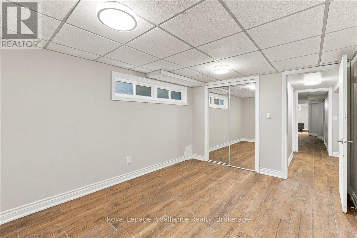380 ASHLEY STREET - 26