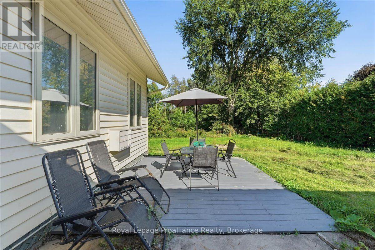 380 ASHLEY STREET - 32