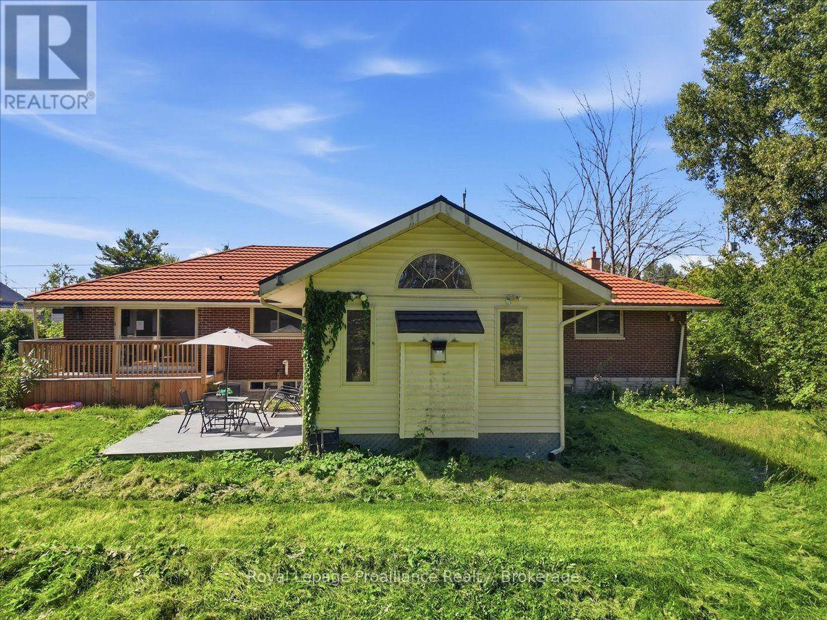 380 ASHLEY STREET - 33