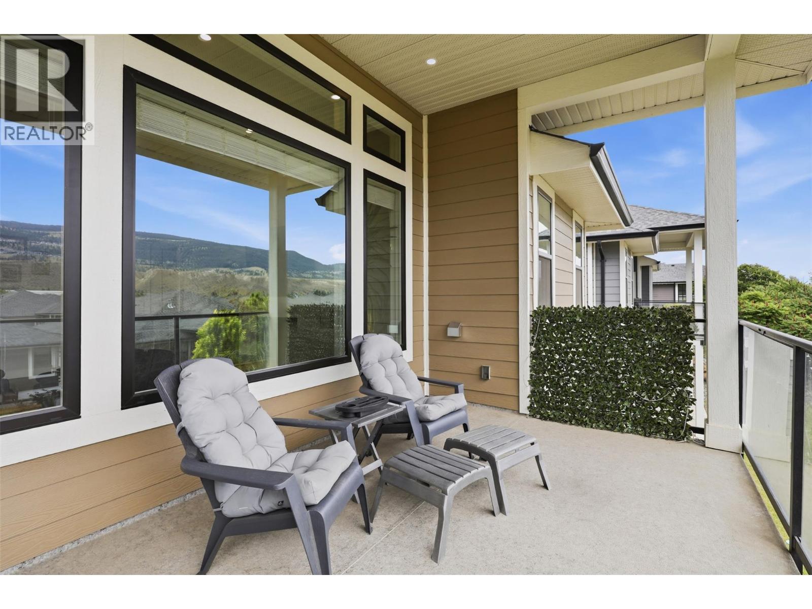 #140 641 SHUSWAP Road E - Image 17