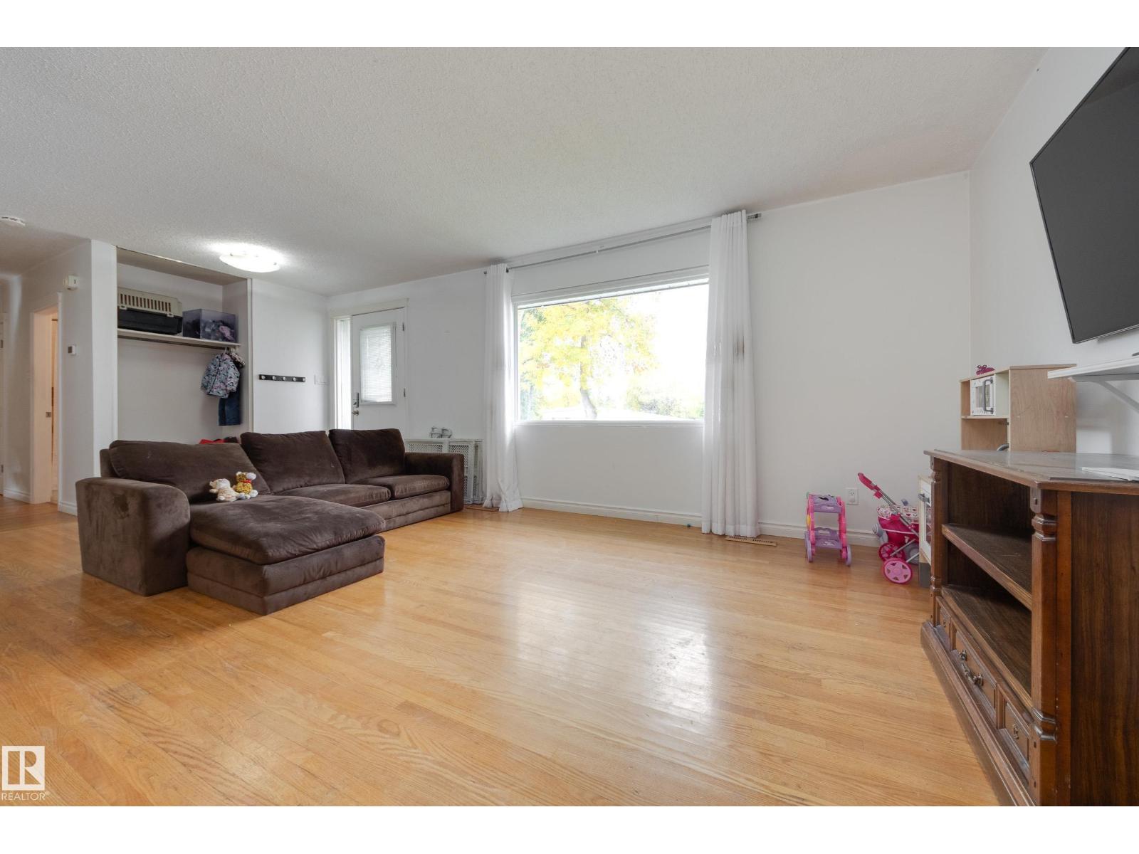 103 ACACIA CO, Sherwood Park, Alberta, T8A1K7, Sherwood Park, Alberta — photo 4 of 5