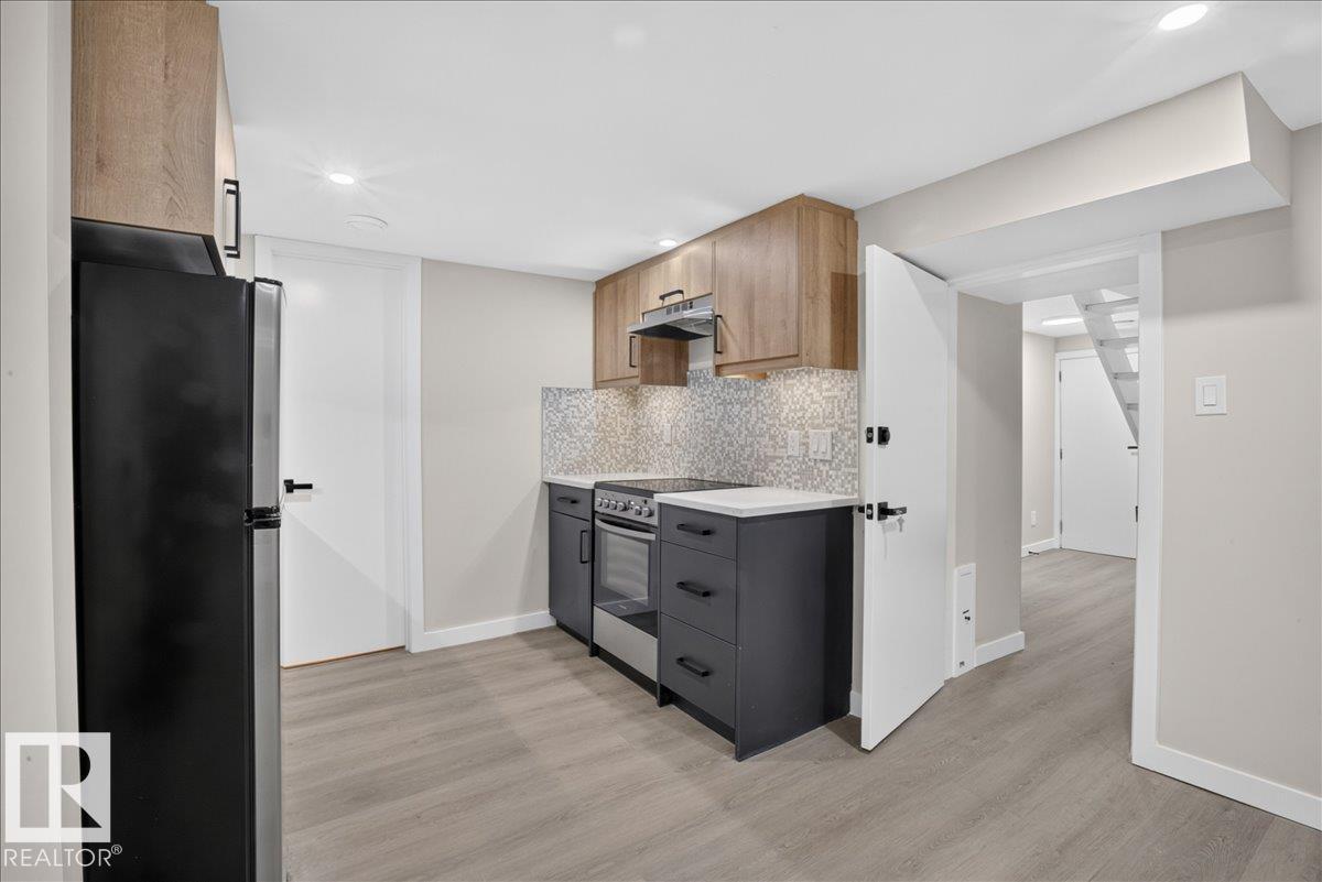 11645 90 ST NW - 26