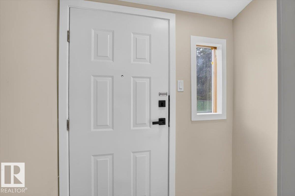 11645 90 ST NW - 33