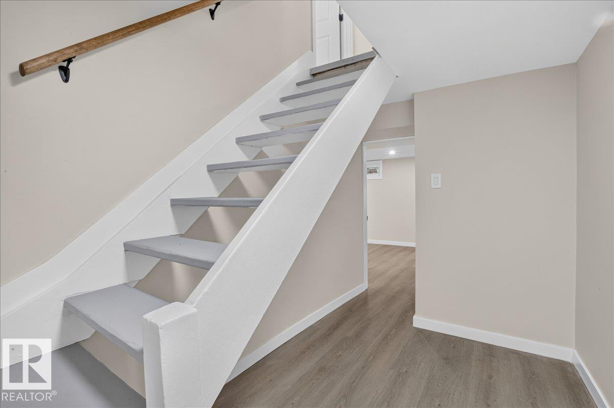 11645 90 ST NW - 25