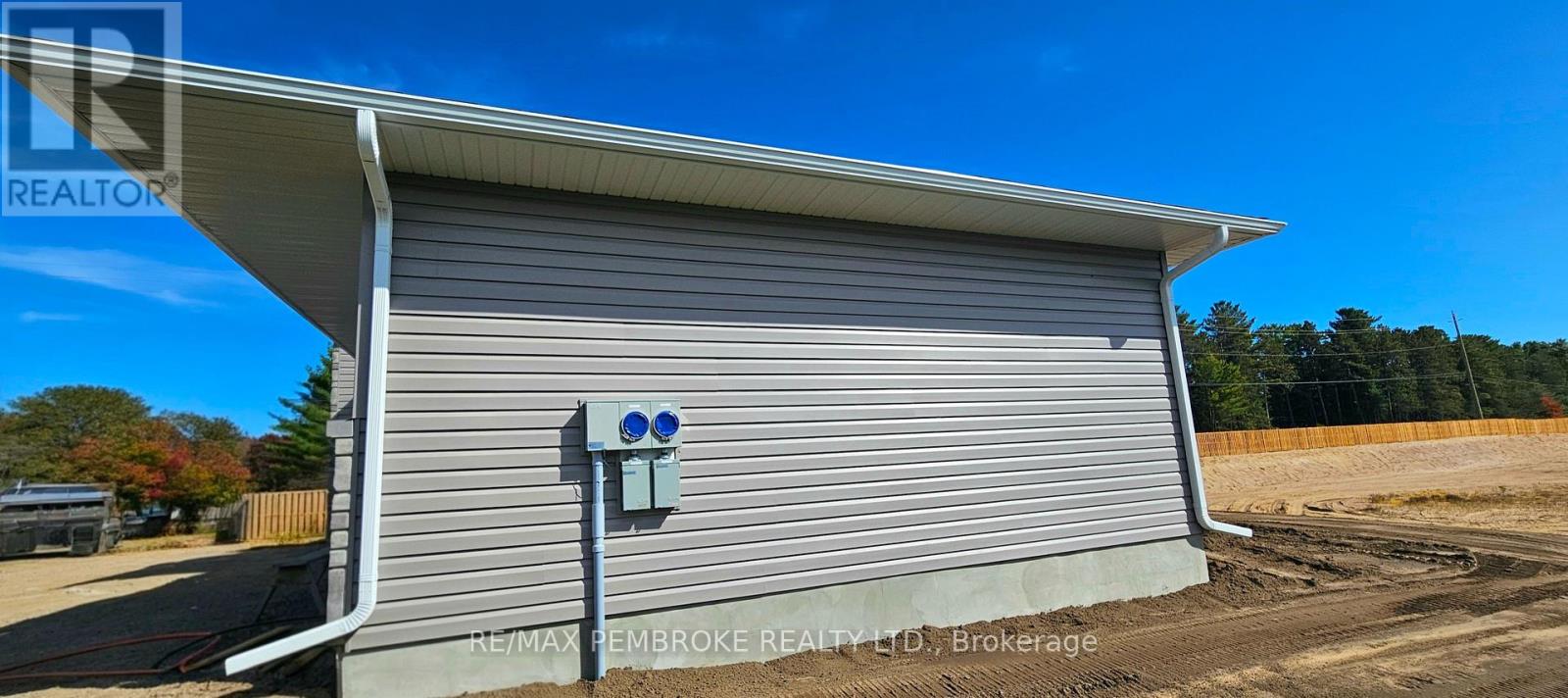 32 JADE AVENUE - 3