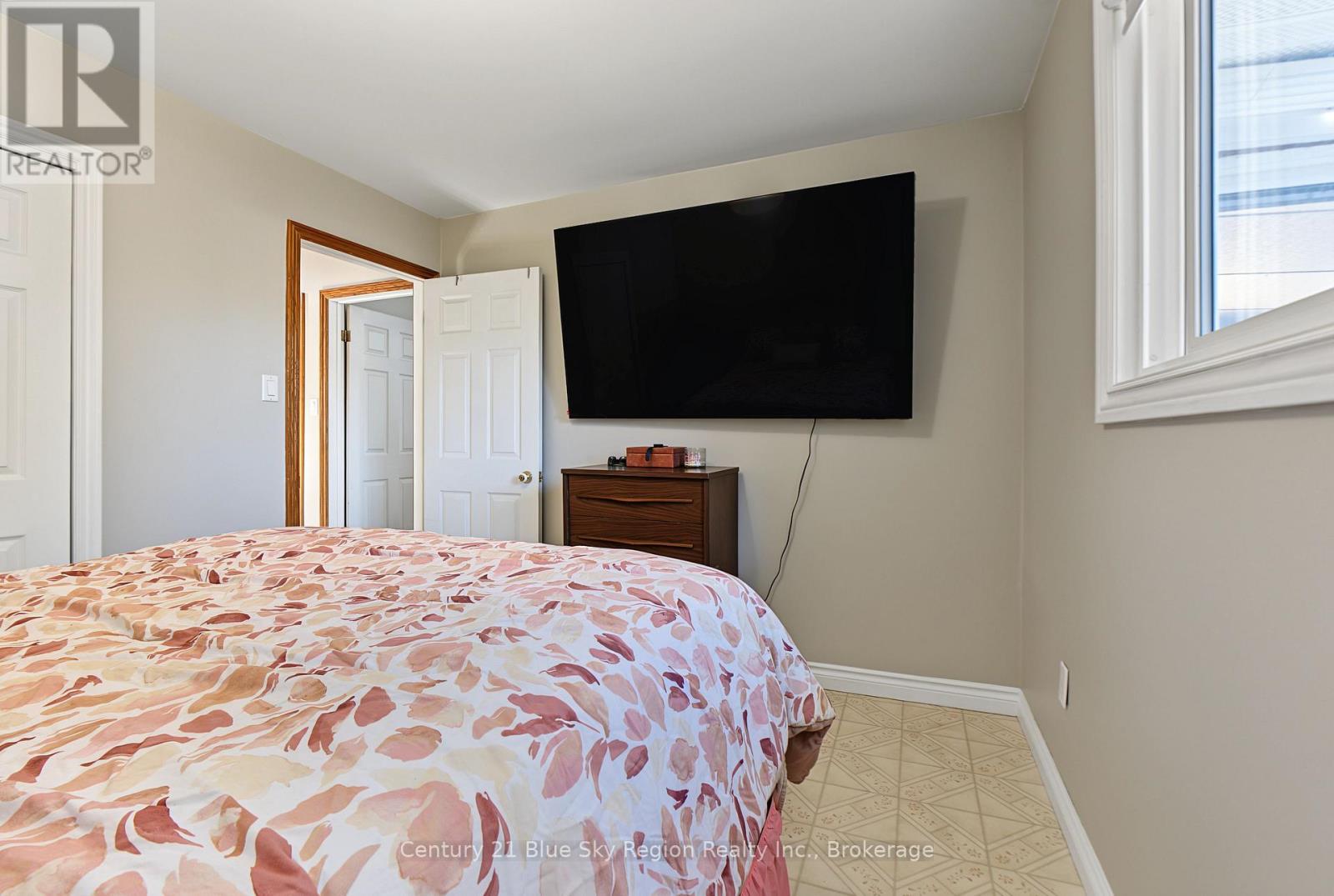 72 VAN HORNE CRESCENT - 16