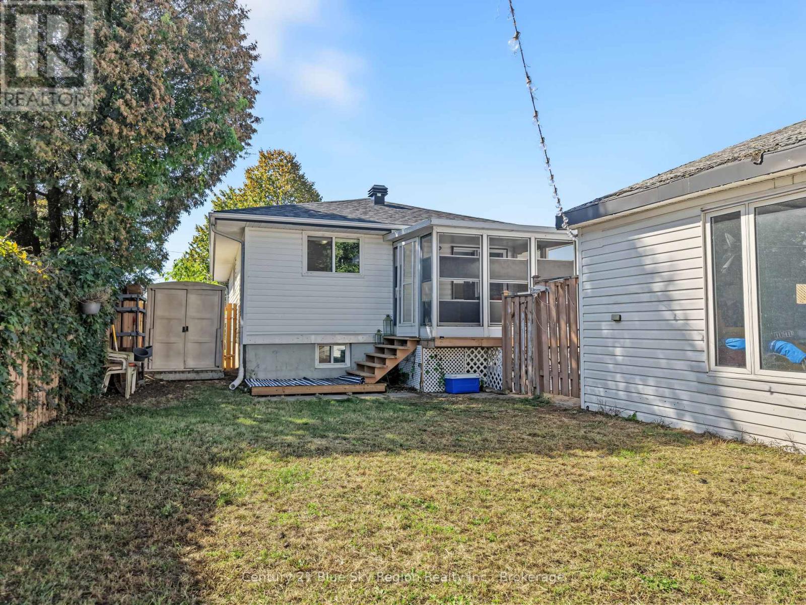 72 Van Horne Crescent, North Bay (Ferris), Ontario, P1A1G3, North Bay (Ferris), Ontario — photo 2 of 5