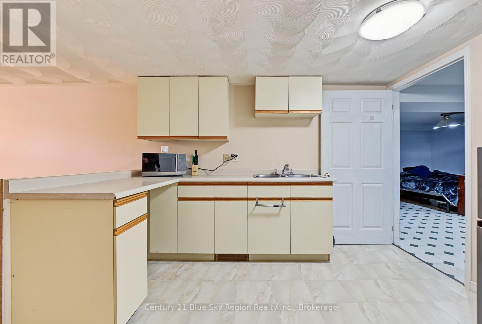 72 VAN HORNE CRESCENT - 21