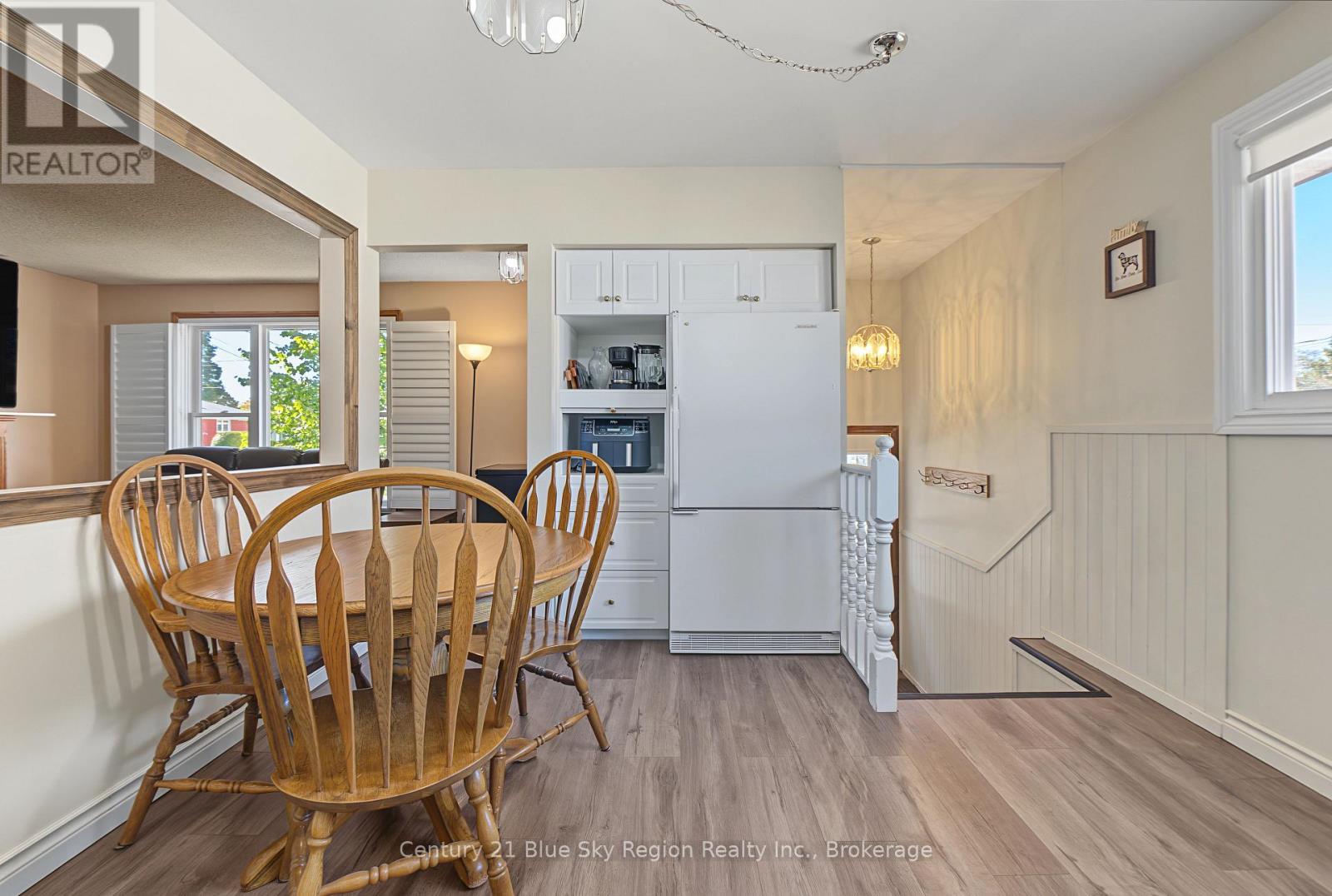 72 VAN HORNE CRESCENT - 6
