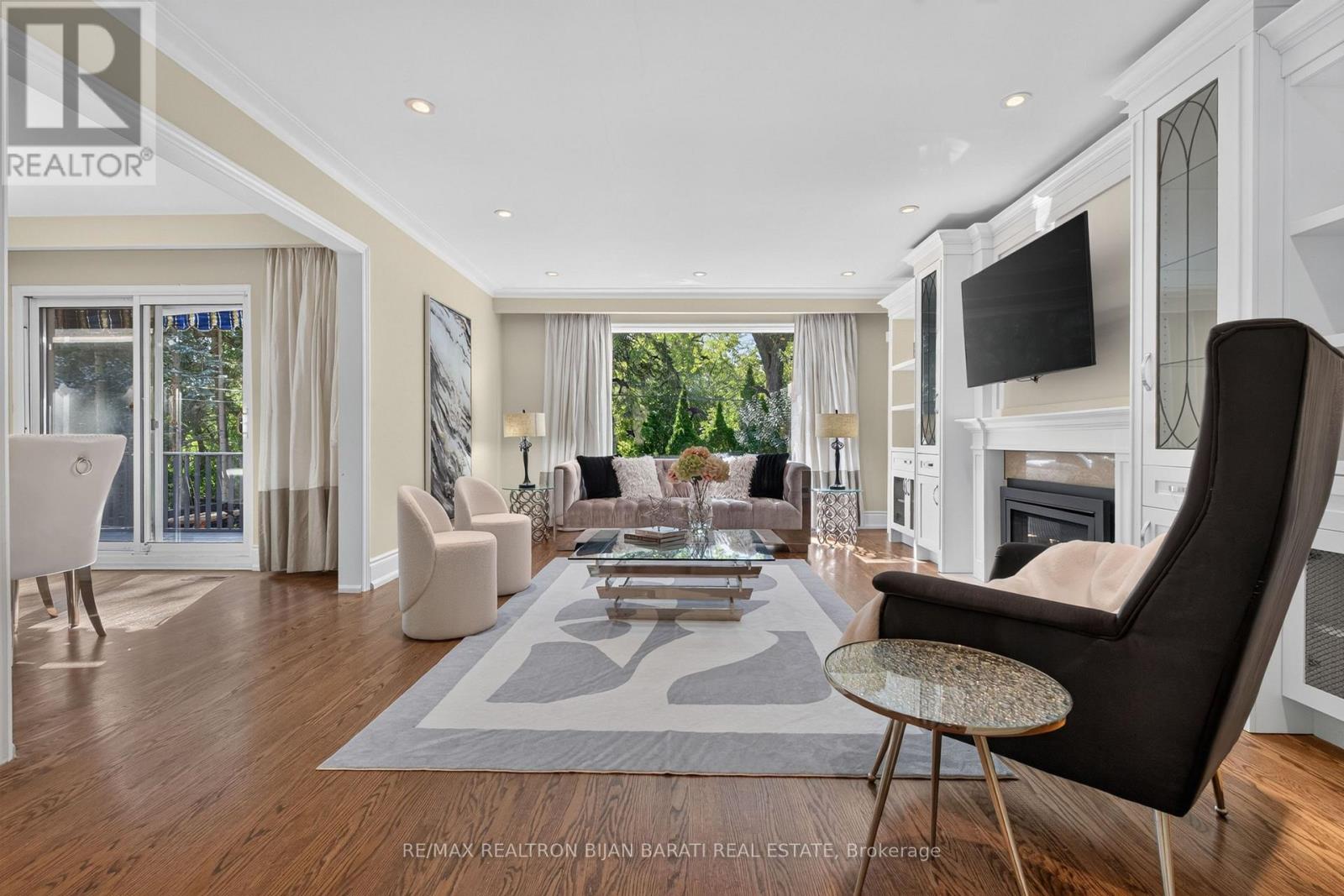 22 BRUCEDALE CRESCENT - 6