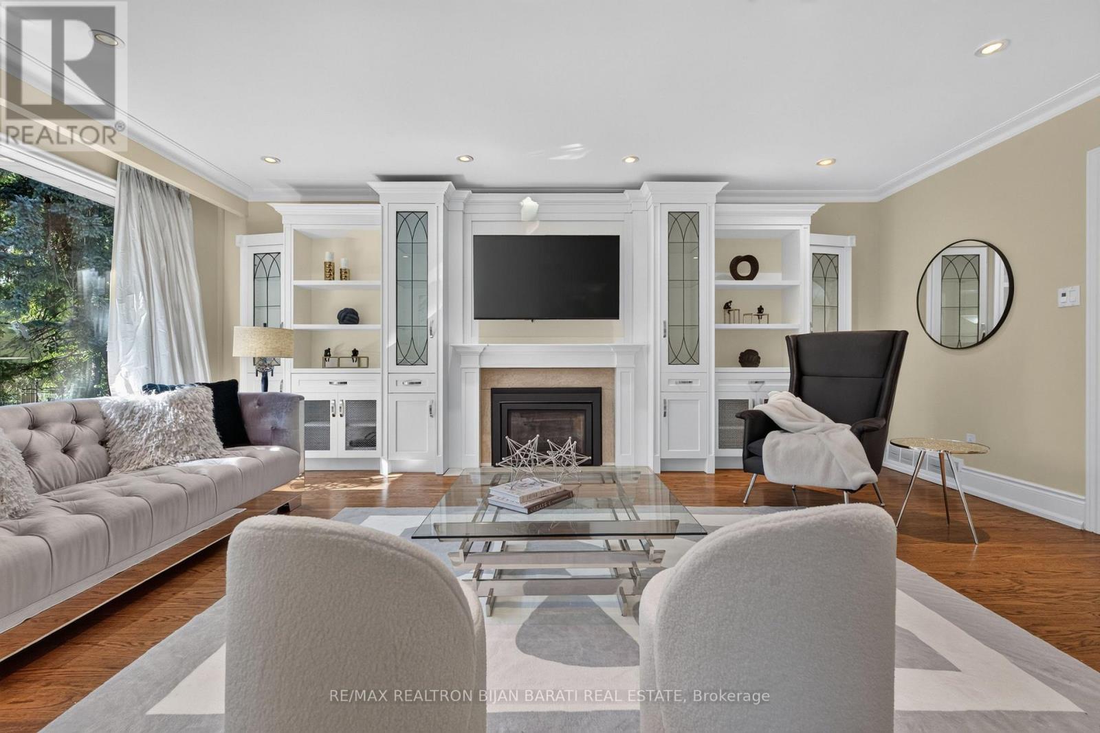22 BRUCEDALE CRESCENT - 8