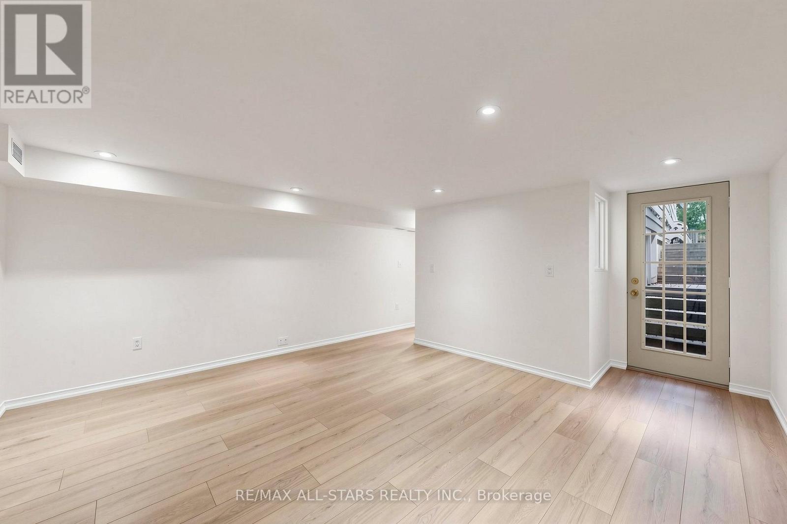 BASEMENT - 68 MACPHERSON AVENUE, Toronto (Annex) — photo 3