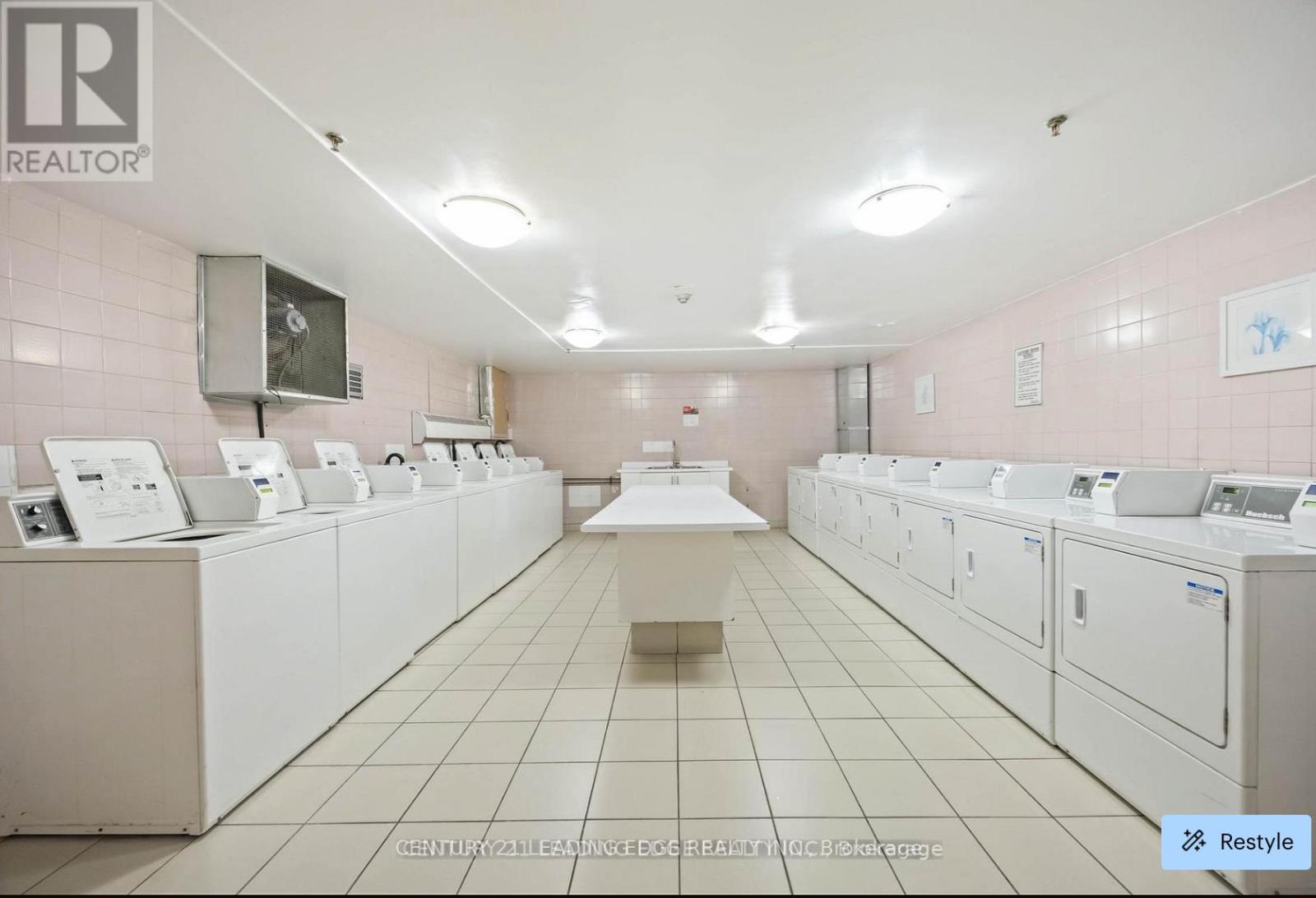 23A - 20 PRINCE ARTHUR AVENUE, Toronto (Annex) — photo 5