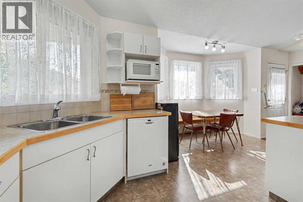 2513 26th Street - 11