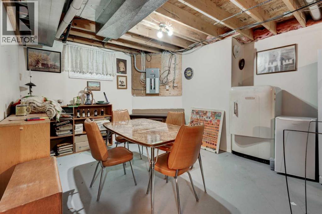 2513 26th Street - 27