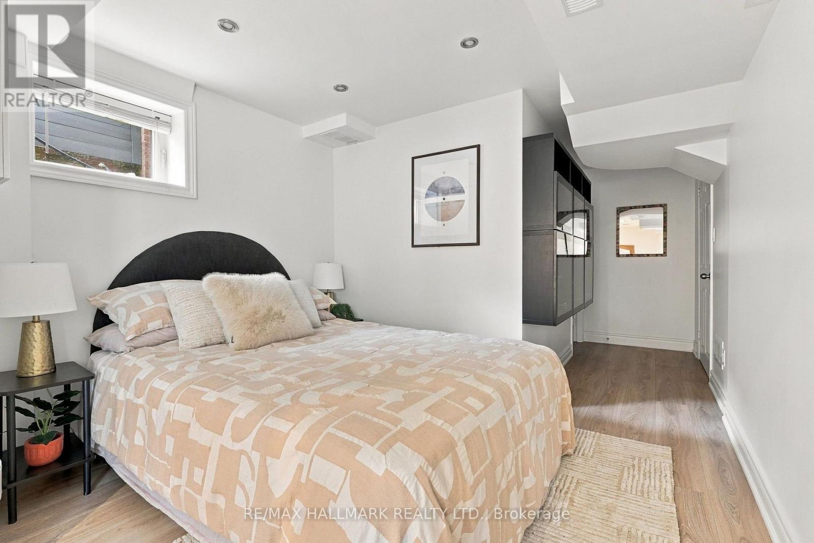 91 GLEN DAVIS CRESCENT - 33