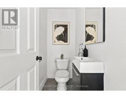 91 Glen Davis Crescent, Toronto, ON M4E1X7 Photo 14