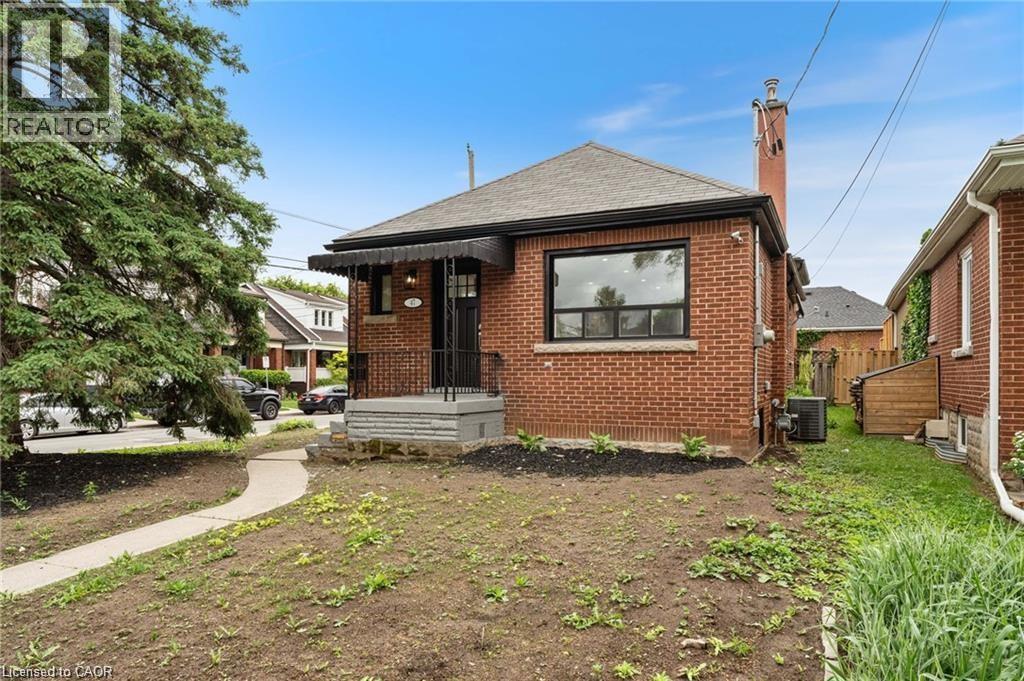 Photo of 47 MACDONALD Avenue