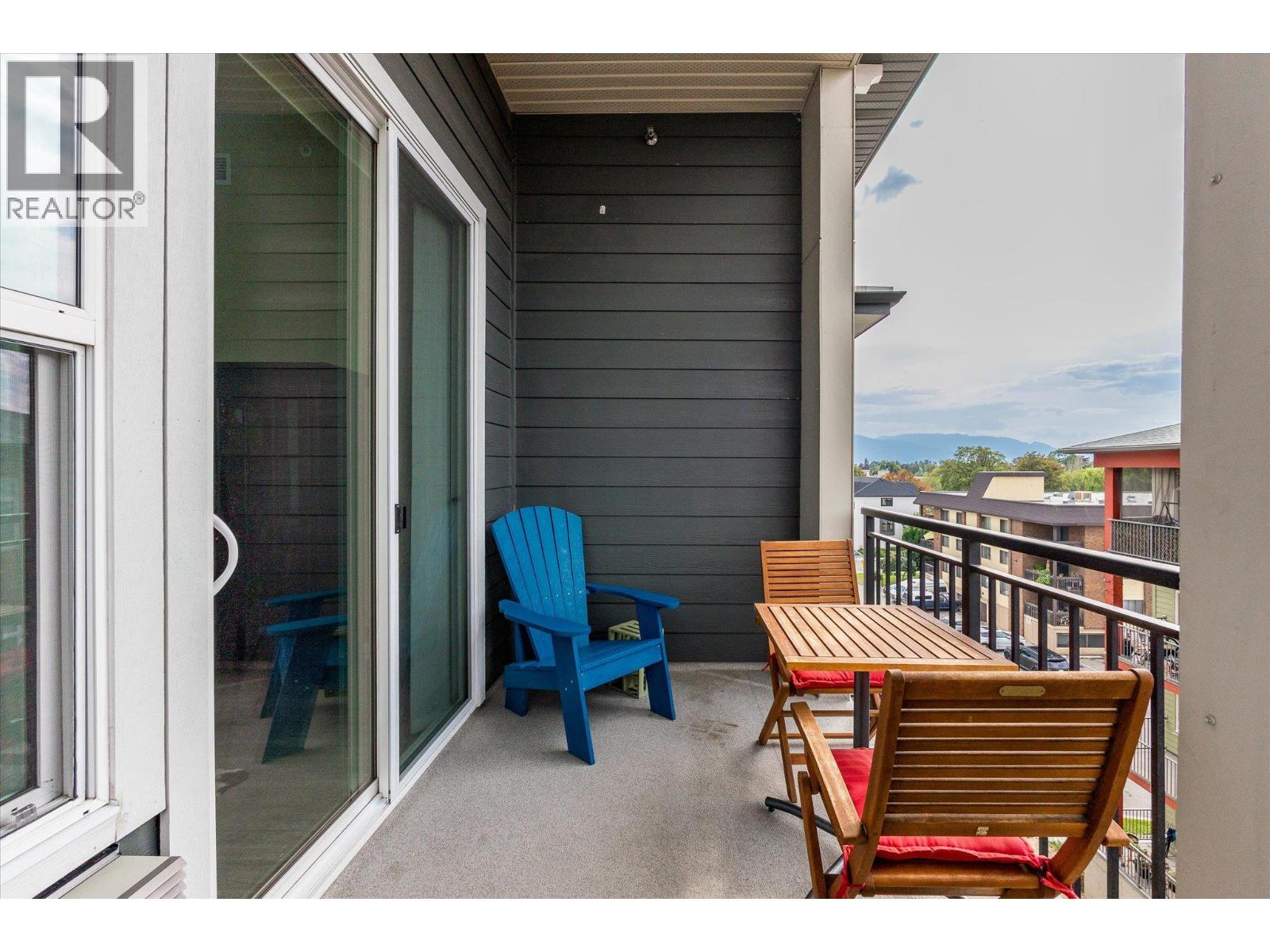#PH06 1775 Chapman Place - Image 10