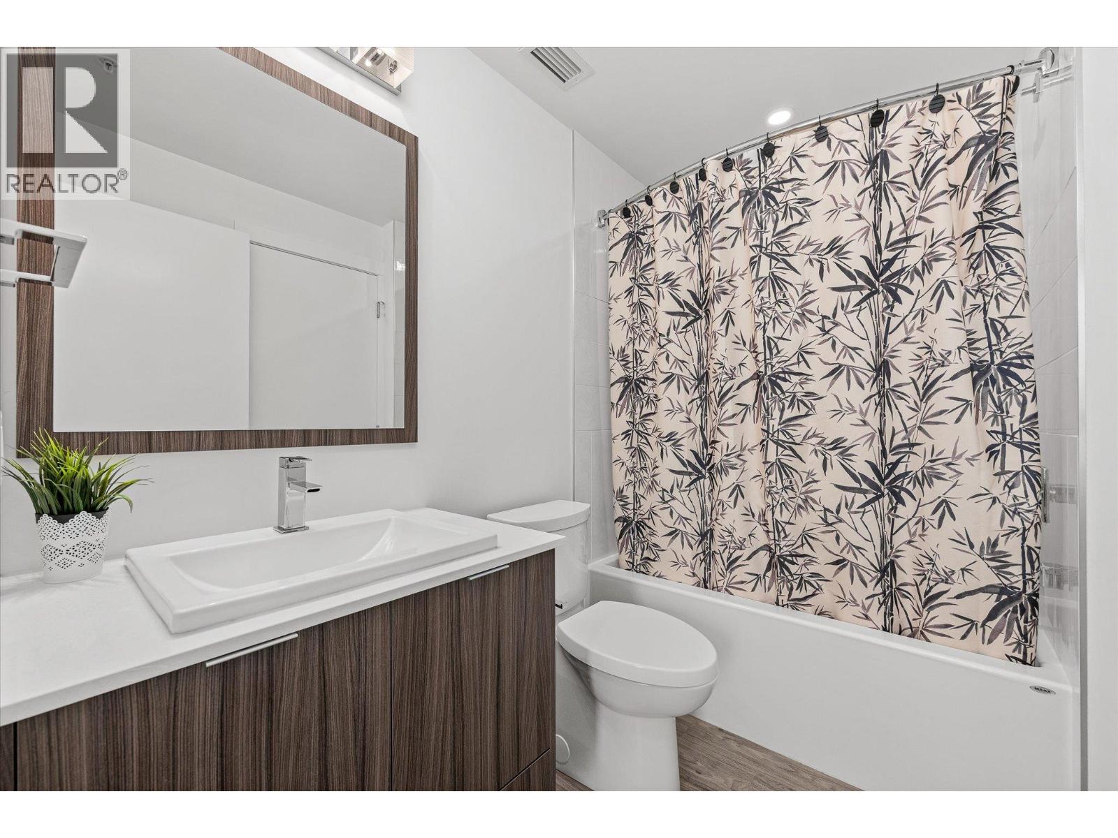 #PH06 1775 Chapman Place - 16