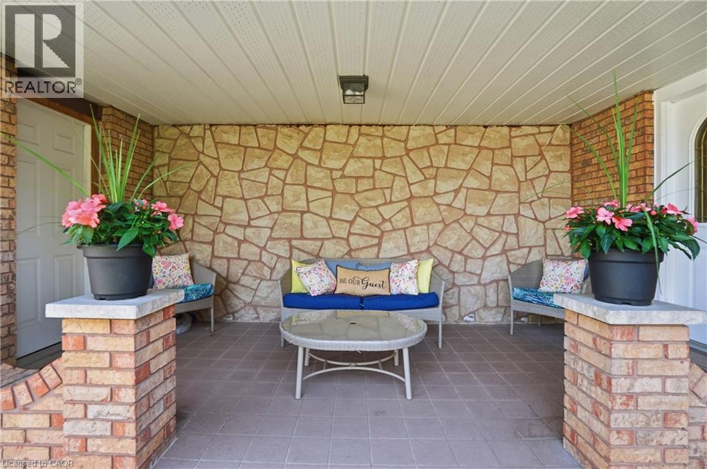2 LORING Crescent - 36