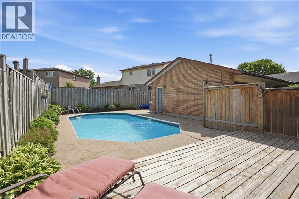2 LORING Crescent - 43