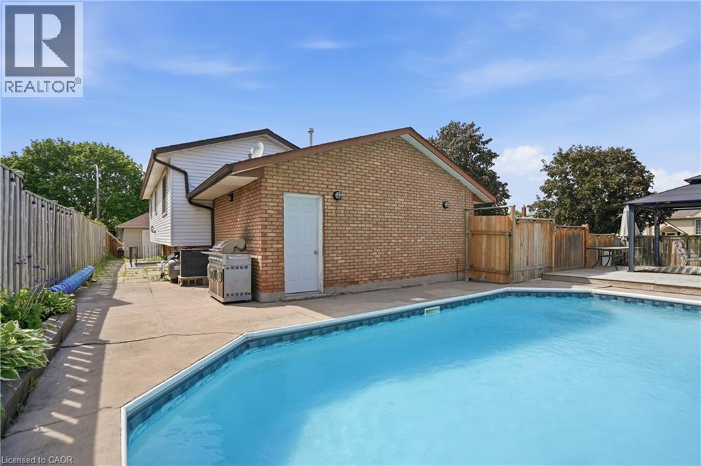 2 LORING Crescent - Image 39