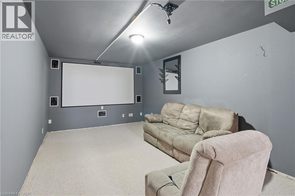 2 LORING Crescent - 32