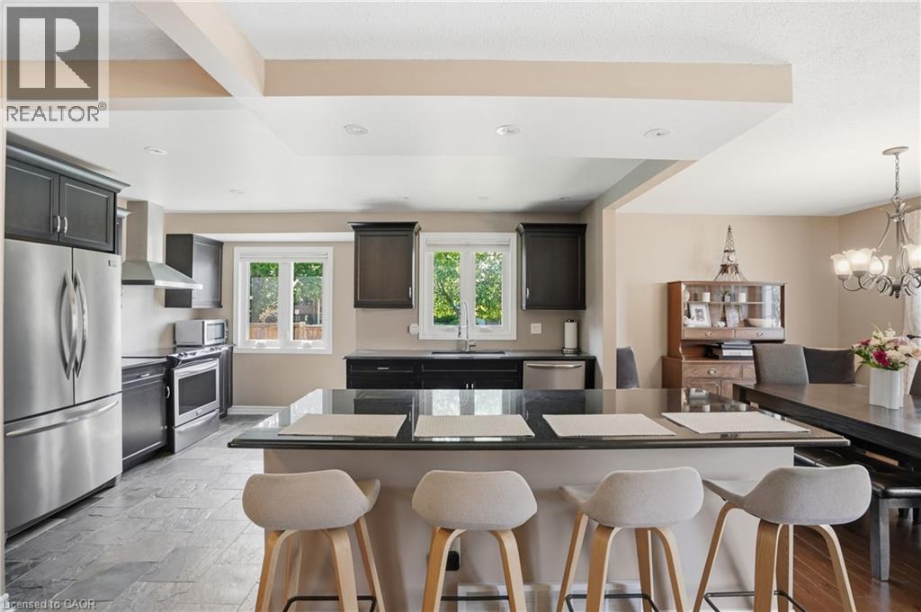 2 LORING Crescent - 13