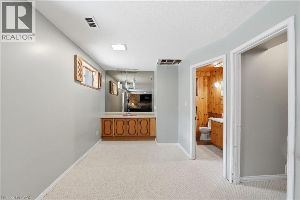 2 LORING Crescent - Image 29