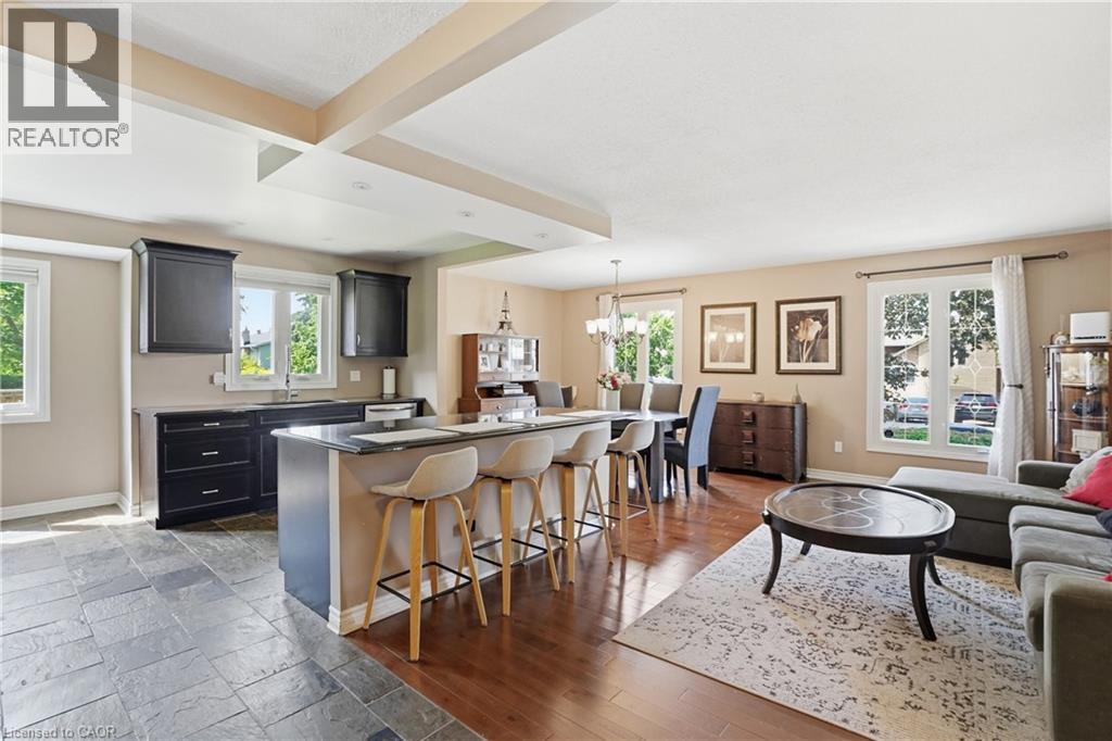 2 LORING Crescent - 12