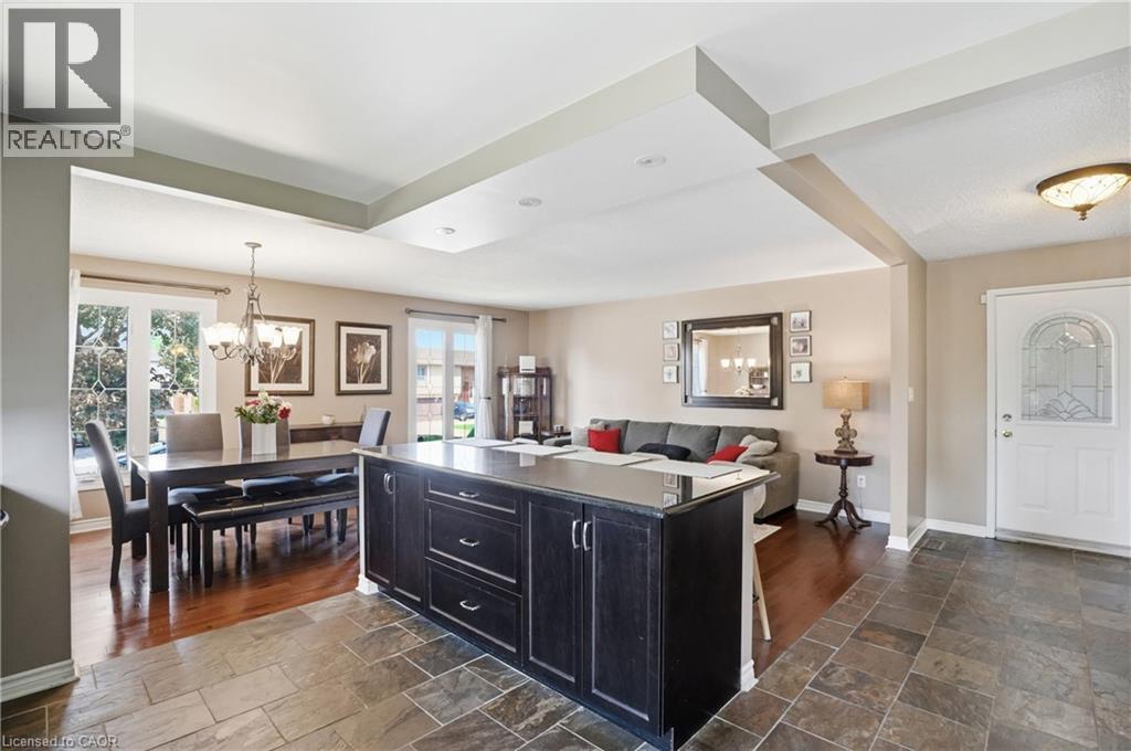 2 LORING Crescent - 14