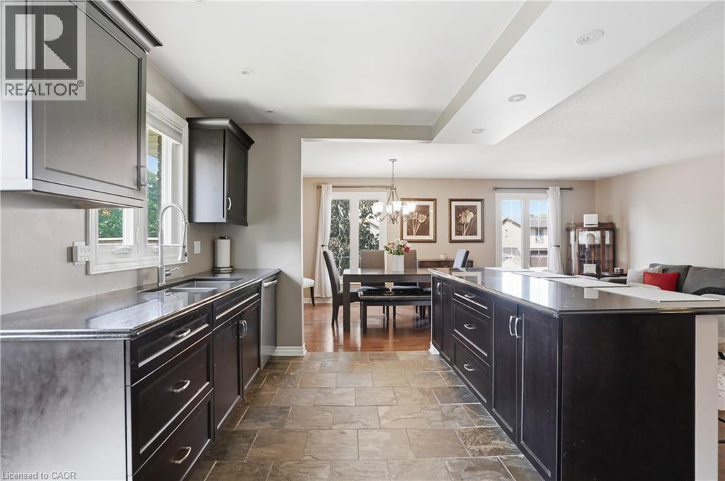 2 LORING Crescent - Image 17