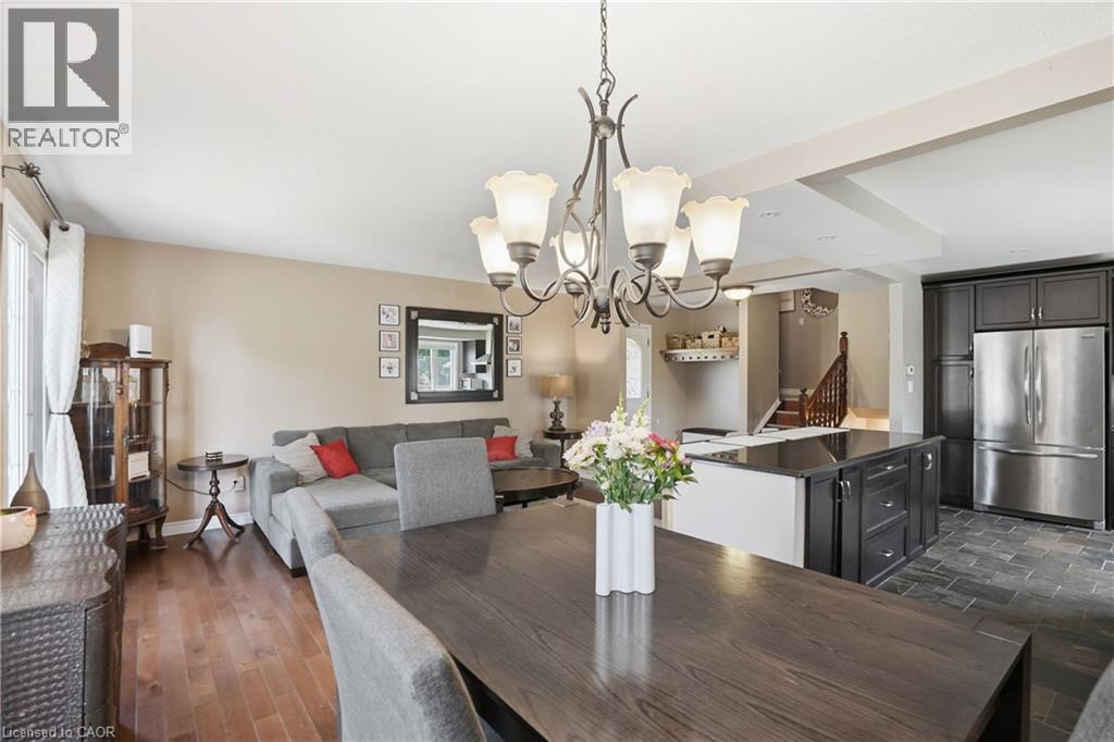2 LORING Crescent - Image 19