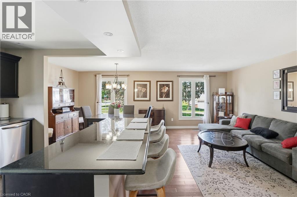 2 LORING Crescent - 8