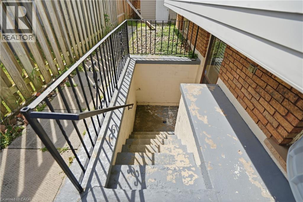 2 LORING Crescent - Image 46