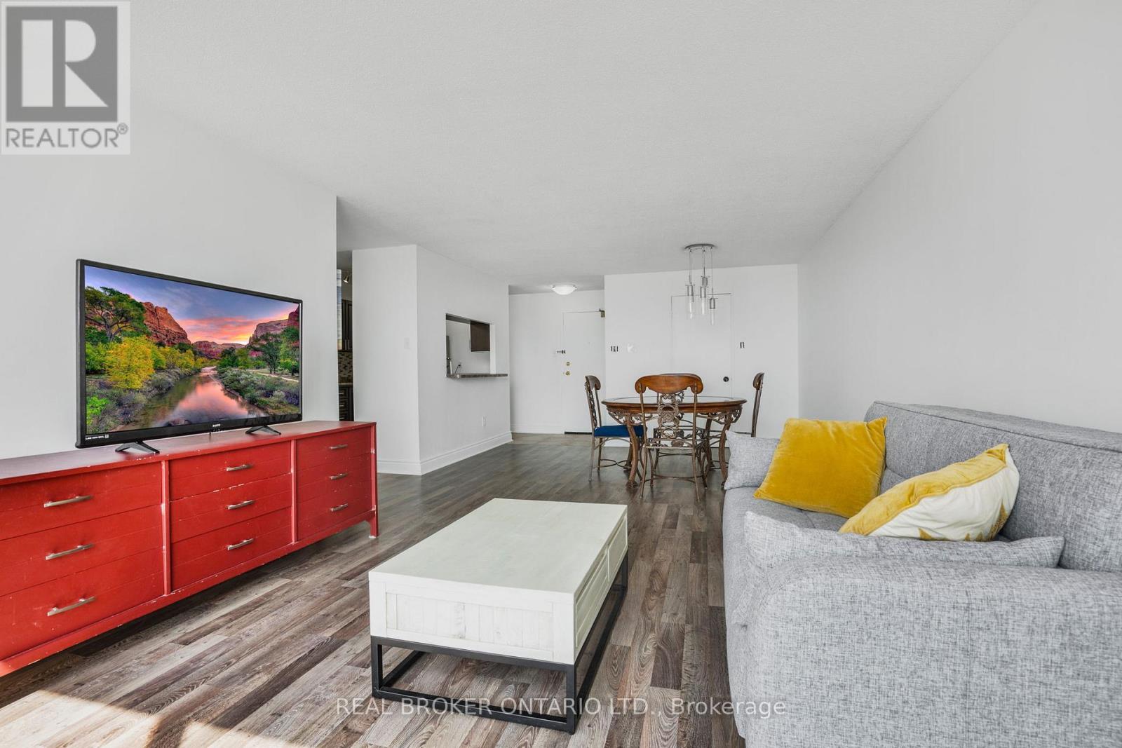 #2101 4205 Shipp Drive, Mississauga (City Centre), Ontario, L4Z2Y9, Mississauga (City Centre), Ontario — photo 2 of 5