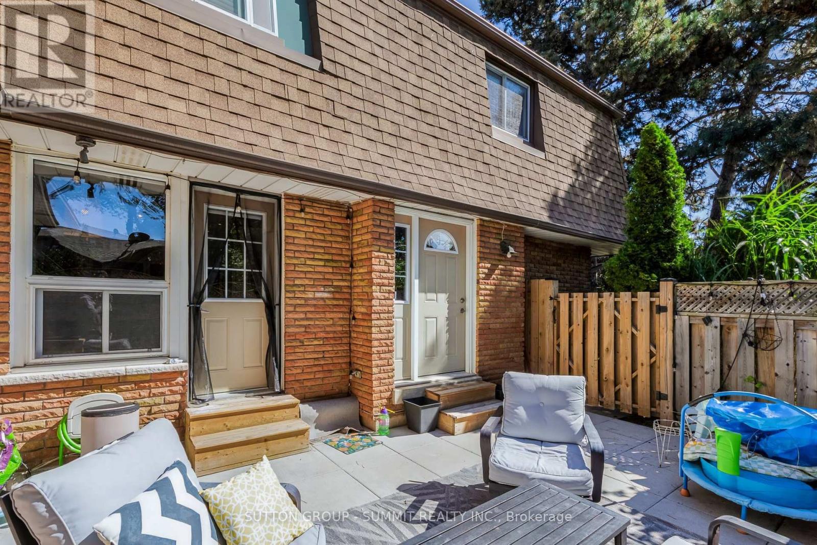 #16 4018 LONGMOOR DRIVE - 32