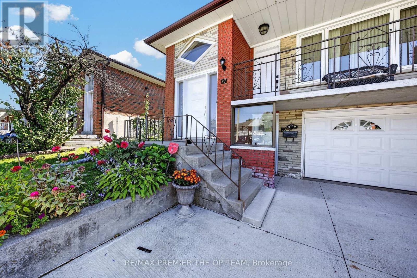 97 FIRGROVE CRESCENT - 2