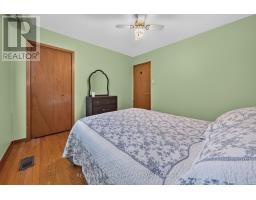 97 Firgrove Crescent, Toronto, ON M3N1K5 Photo 17
