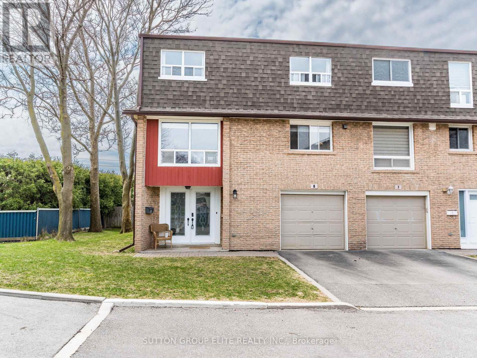 Photo of 640 Rathburn Road