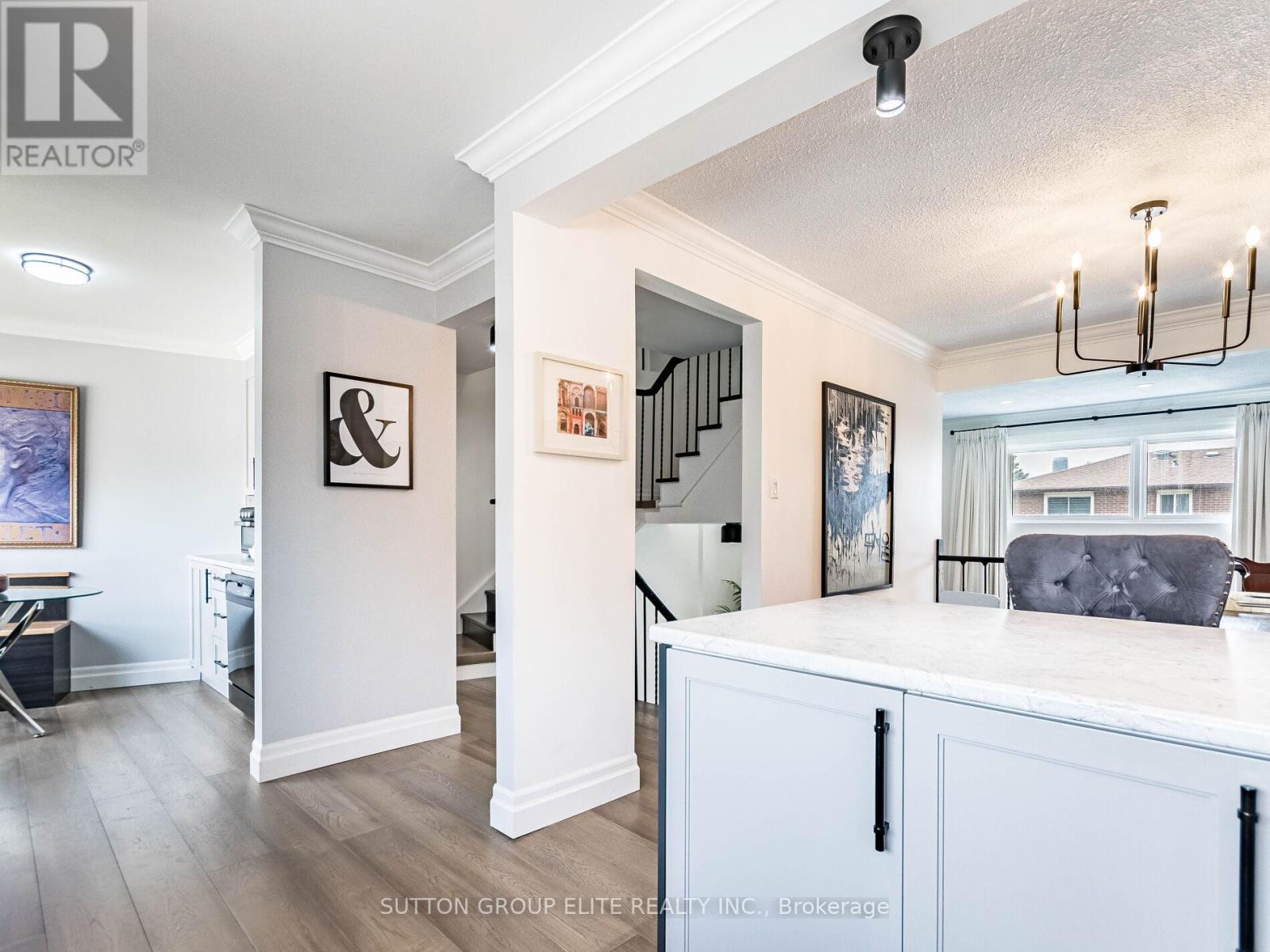 #8 640 RATHBURN ROAD E - 16
