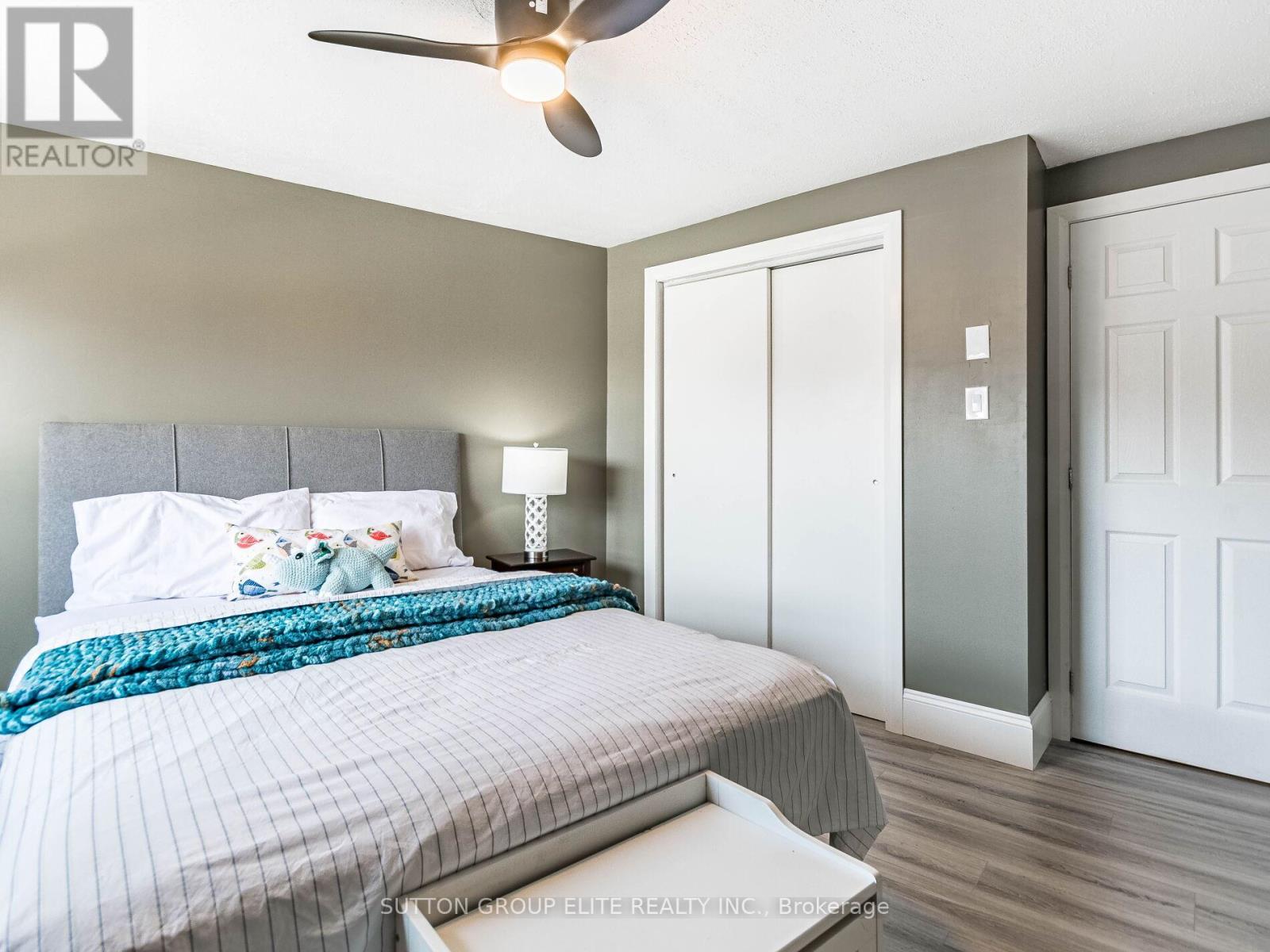 #8 640 RATHBURN ROAD E - 28