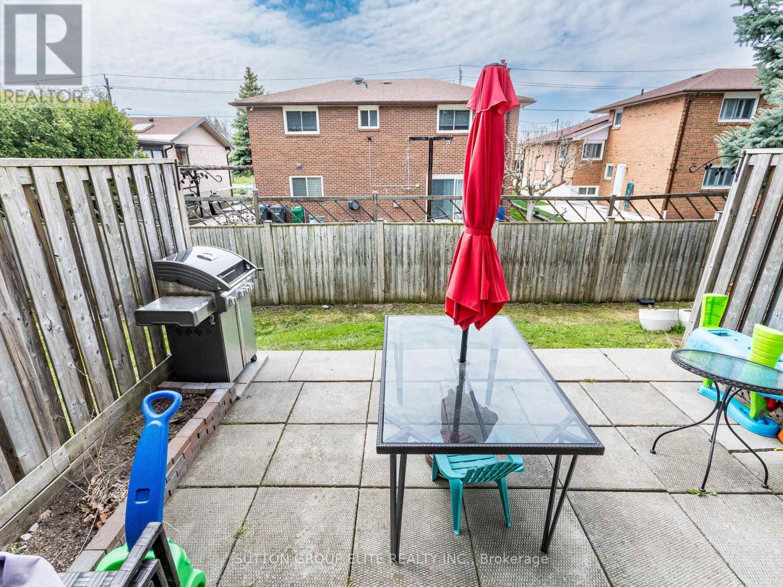 #8 640 RATHBURN ROAD E - 30