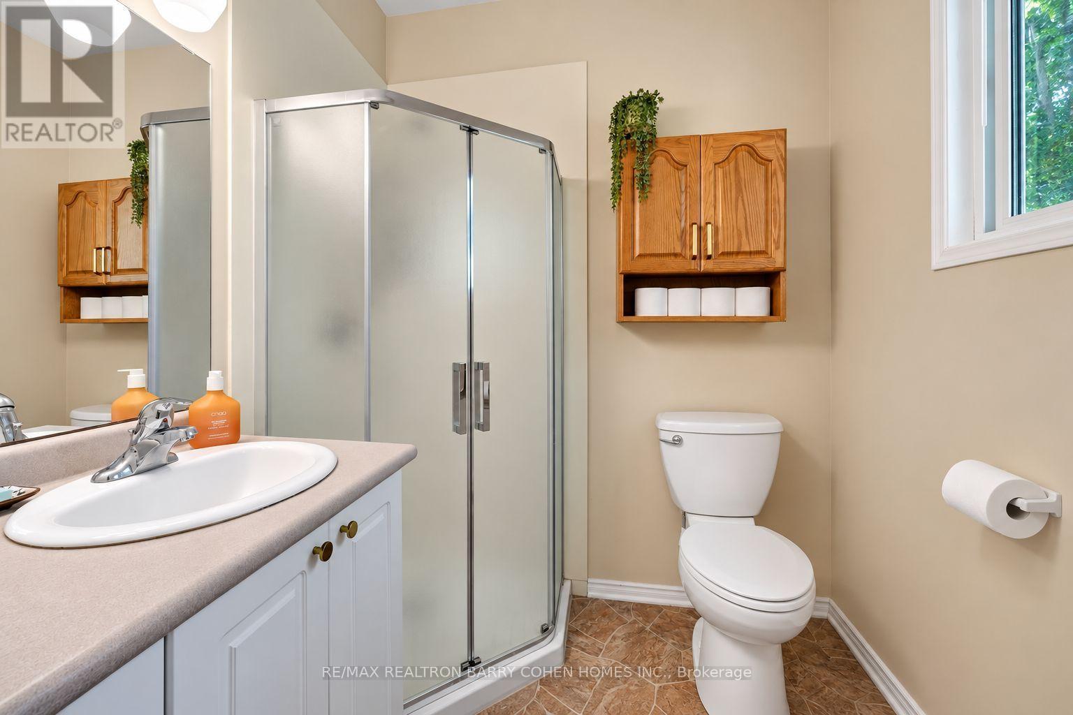 1090 SHELBORNE PLACE - 17